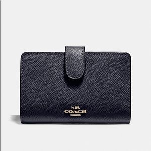 Coach Medium Corner Zip Wallet
